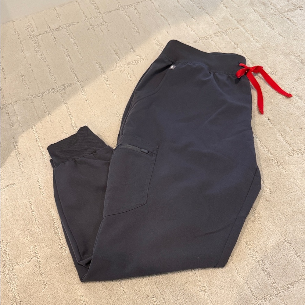 FIGS Stylish Grey Joggers with Red Drawstring - Size Large Petite